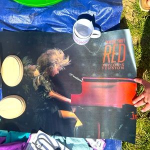 BRAND NEW TAYLOR SWIFT Red Lenticular Lithograph Poster 18x24
